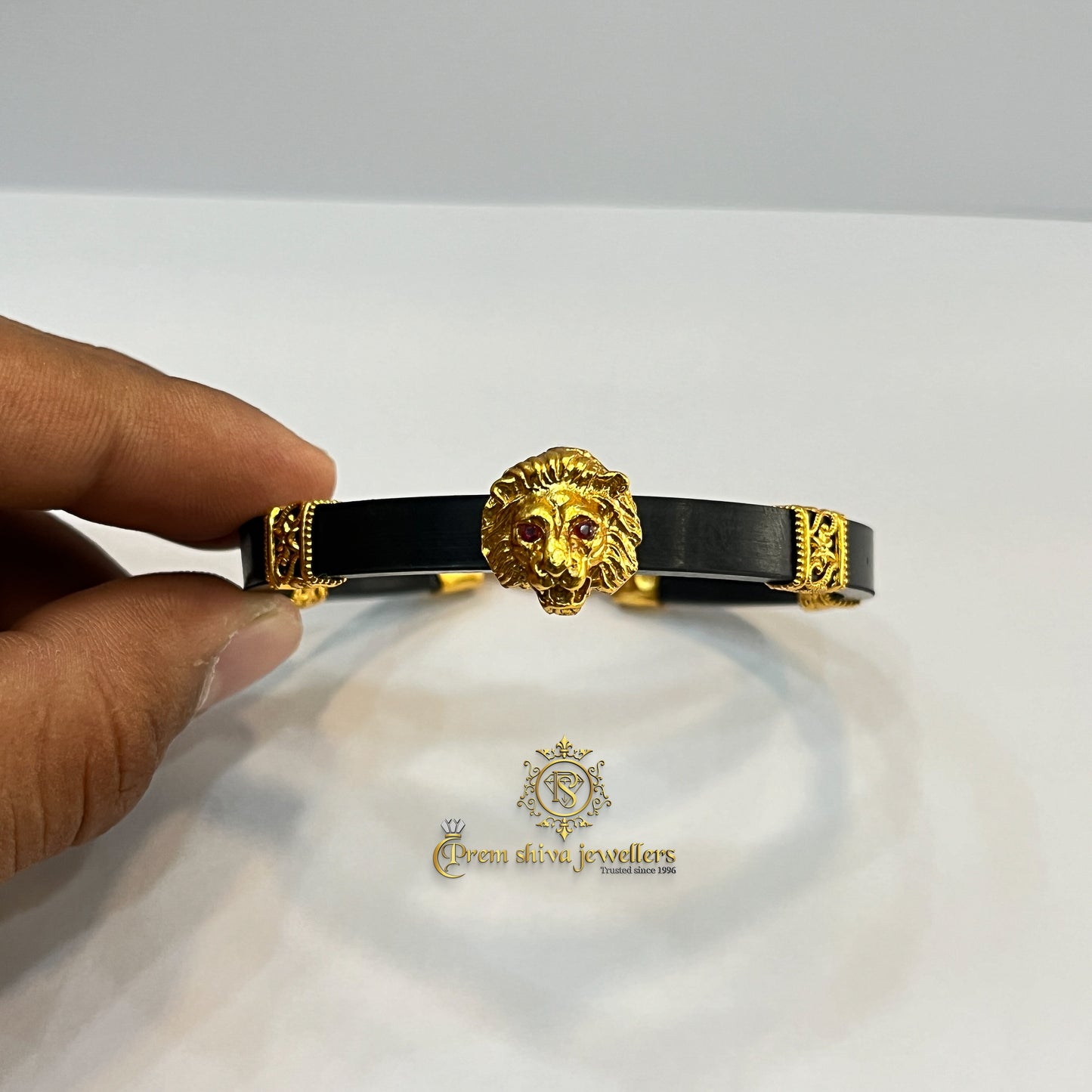 Silver Rubber Kada